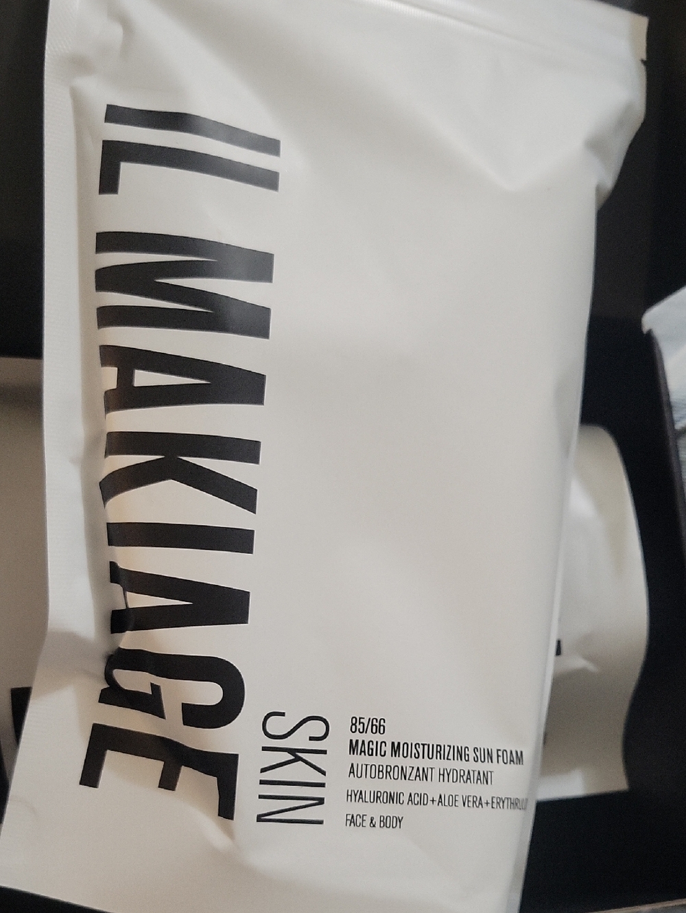 IL MAKIAGE SKIN Magic Moisturizing SUN FOAM